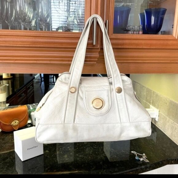 GUSSTO WHITE PEBBLED SATCHEL - Picture 1 of 10
